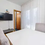 Apartment In 15308 Novi Vinodolski