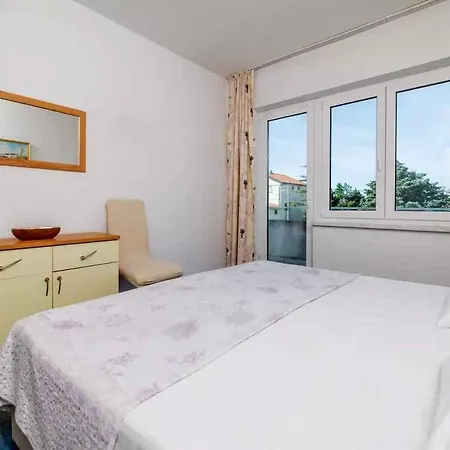 Apartment In Novi Vinodolski 15308 Нови-Винодолски