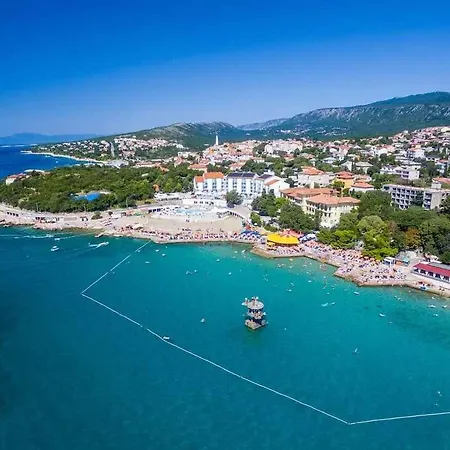 Apartment In Novi Vinodolski 15308 Апартаменты Нови-Винодолски