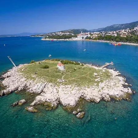 Apartment In Novi Vinodolski 15308 Апартаменты