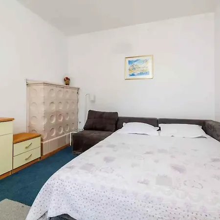 Apartment In Novi Vinodolski 15308 Апартаменты