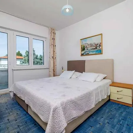 Апартаменты Apartment In Novi Vinodolski 15308