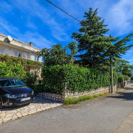 Апартаменты Apartment In Novi Vinodolski 15308 Нови-Винодолски