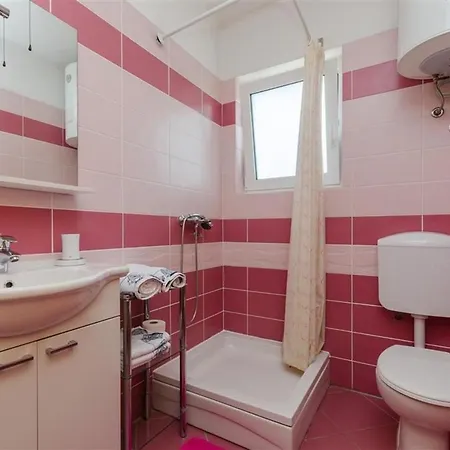 Apartment In Novi Vinodolski 15308