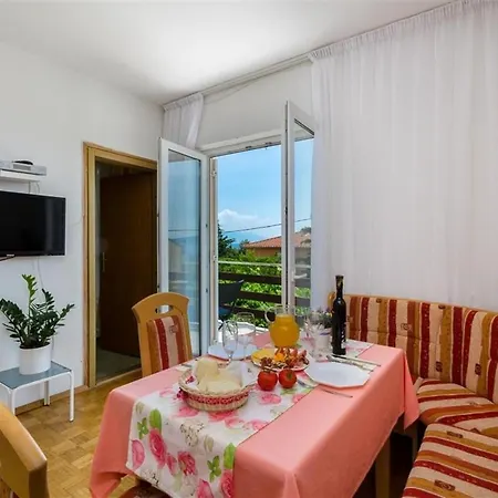Apartment Apartment In Novi Vinodolski 15308 *